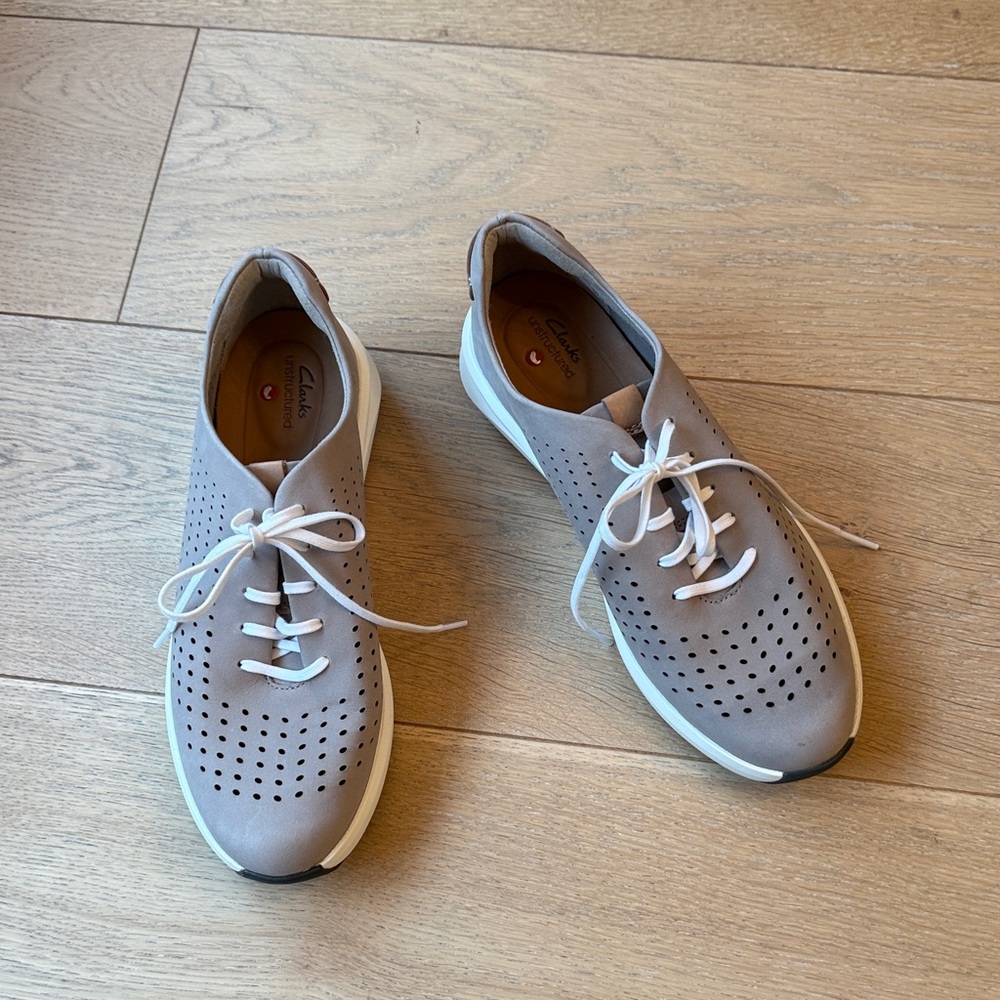 NWOT Clarks Taupe Perforated Sneakers